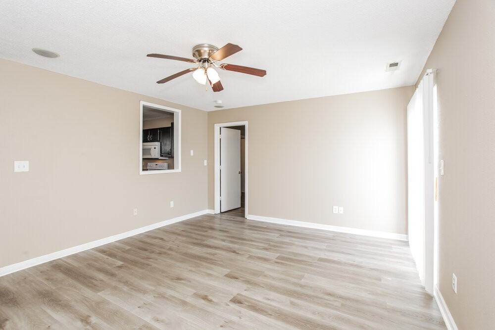 7621 Blue Willow Dr - Photo 4 of 16