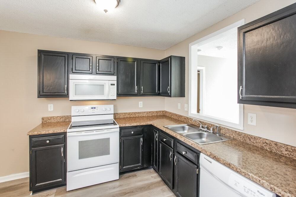 7621 Blue Willow Dr - Photo 7 of 16