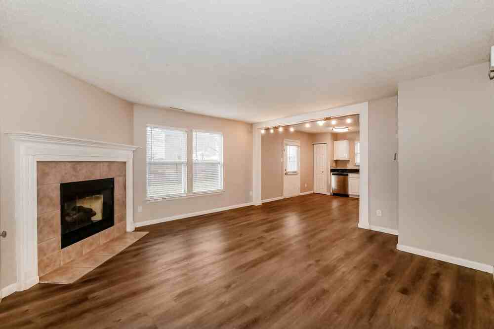 2014 Dutch Elm Dr - Photo 5 of 17