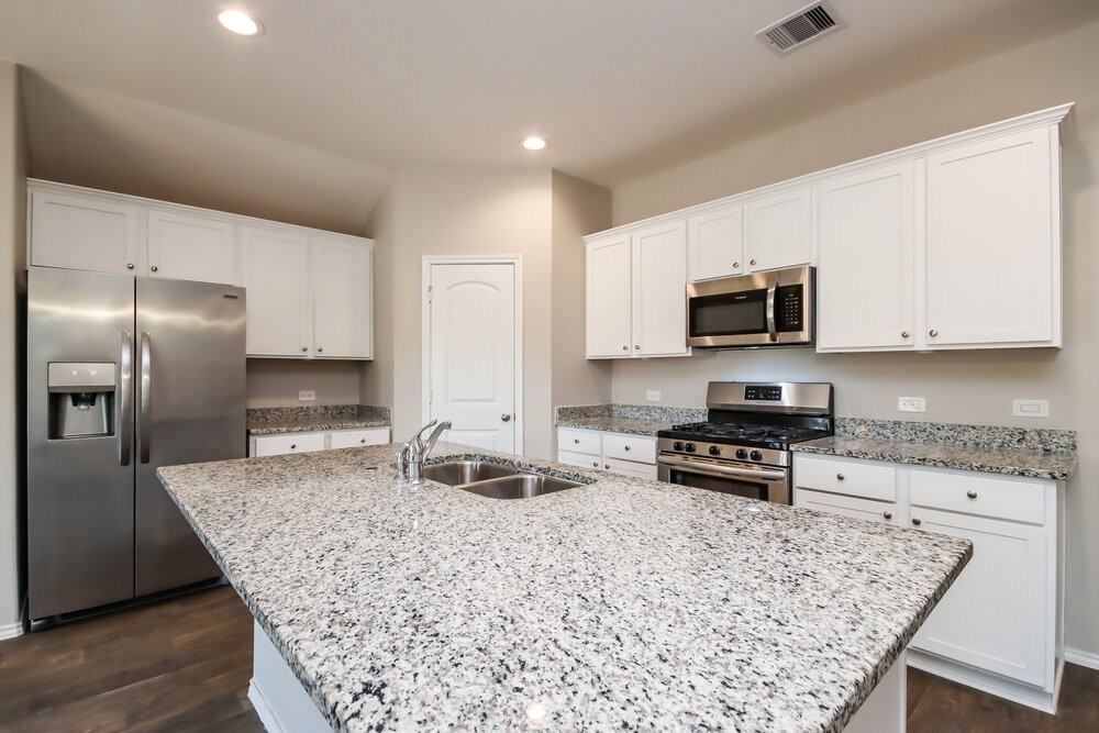 18378 Timbermill Ln - Photo 5 of 16