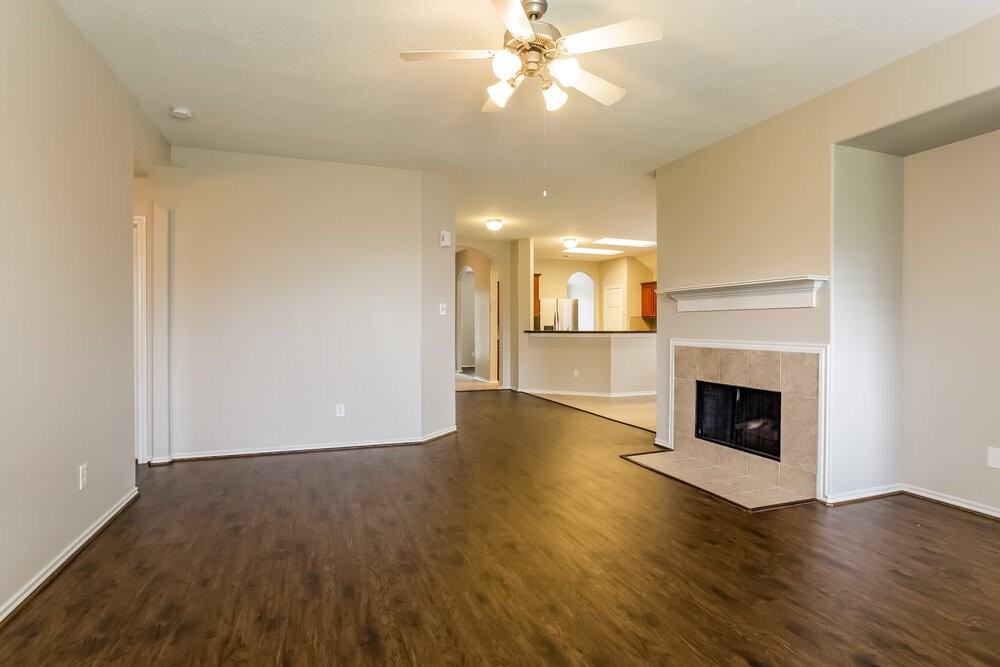 6731 Topsfield Point Dr - Photo 2 of 16