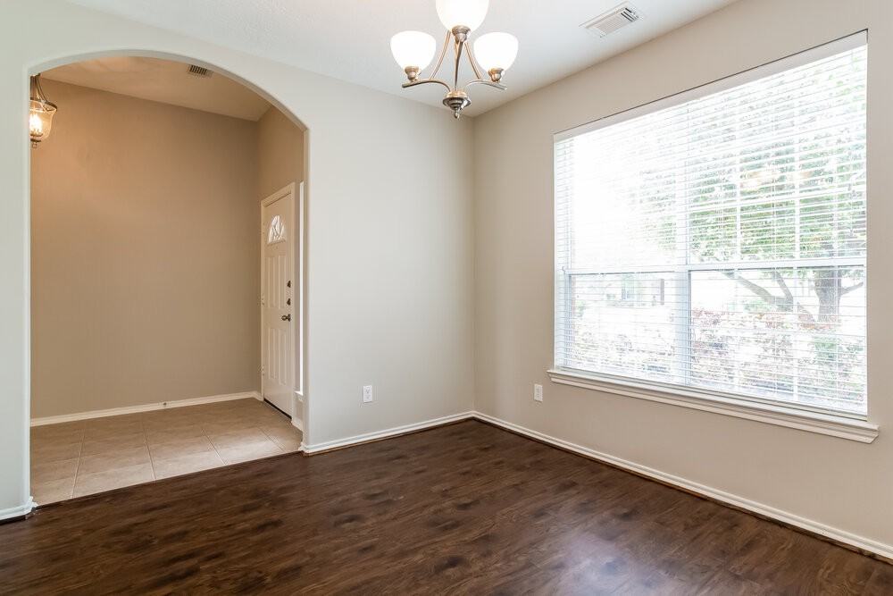 6731 Topsfield Point Dr - Photo 4 of 16