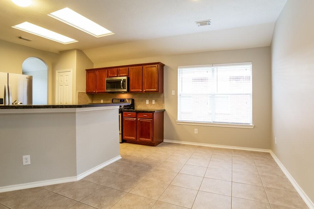 6731 Topsfield Point Dr - Photo 5 of 16