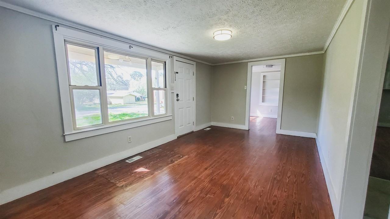 103 Mimosa Ln #1 - Photo 3 of 14