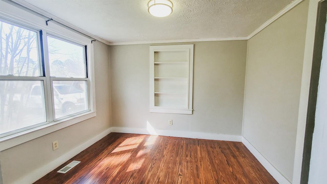 103 Mimosa Ln #1 - Photo 4 of 14