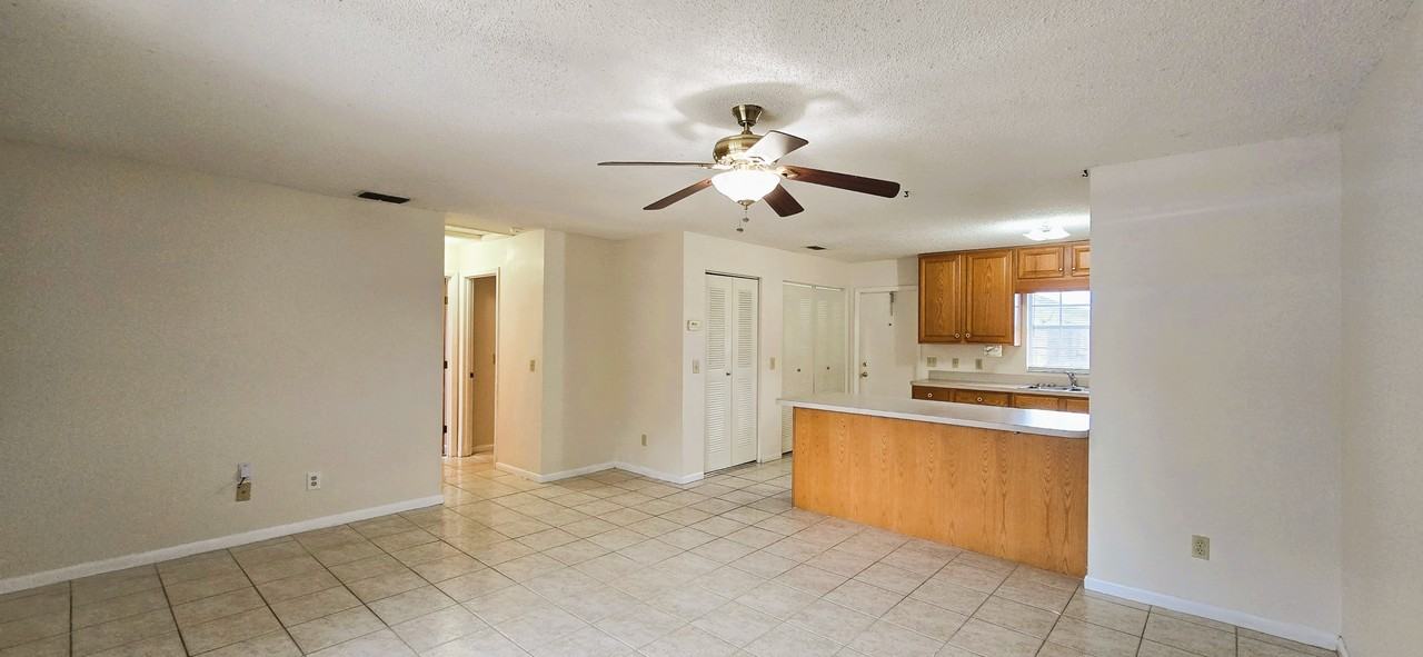 1425 Thousand Roses Dr S #1 - Photo 3 of 9