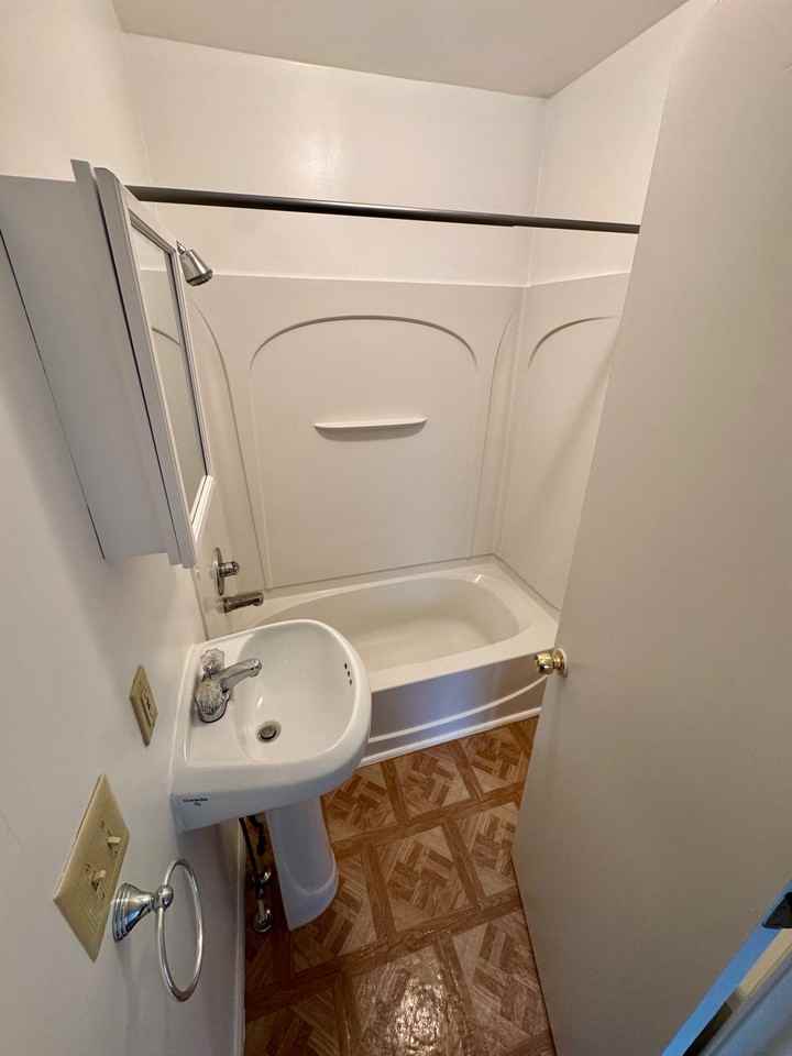 1307 Elm St #1 - Photo 7 of 11