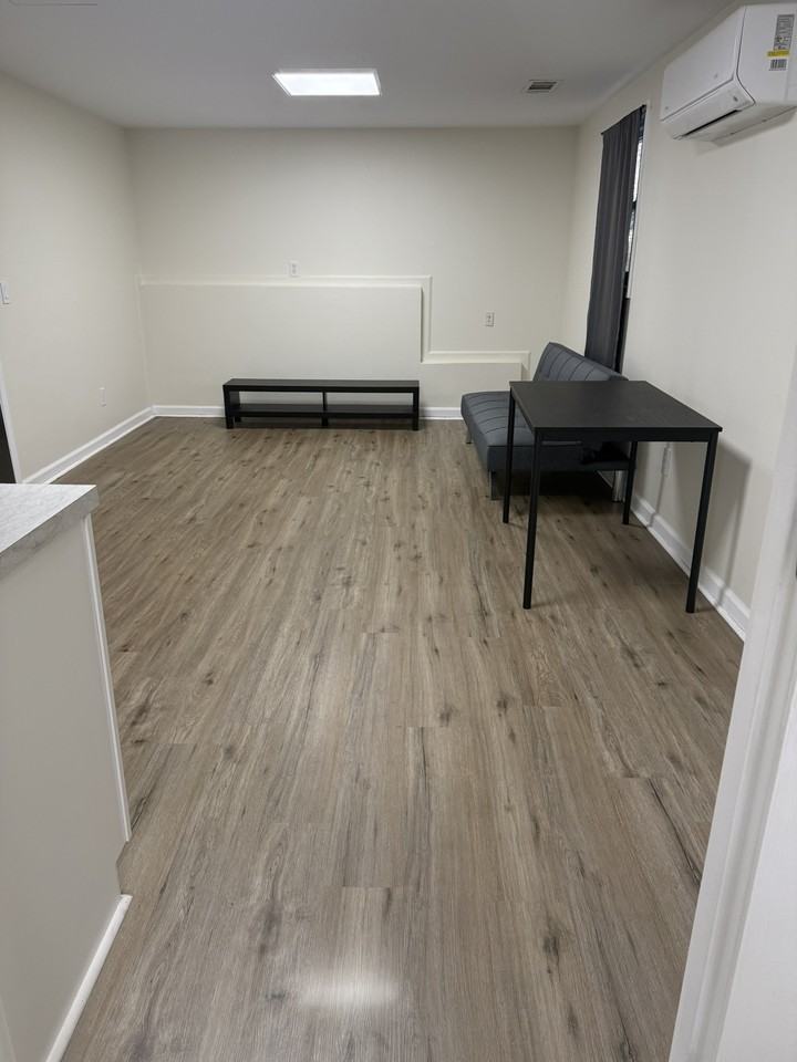 546 Matthew Dr #NA - Photo 3 of 11