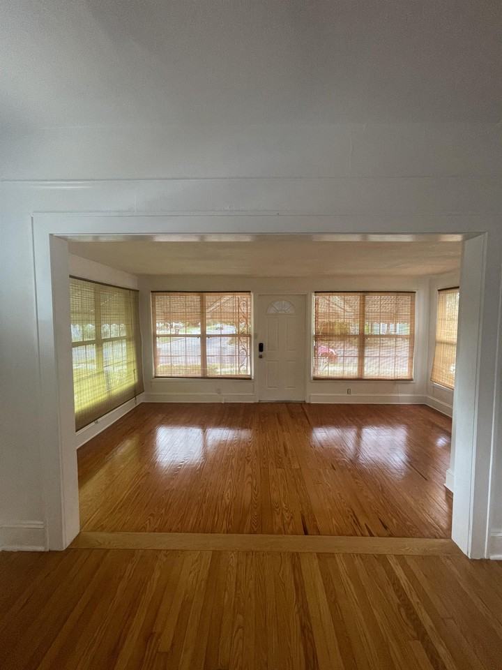 2501 Oberlin Ave #1 - Photo 3 of 16