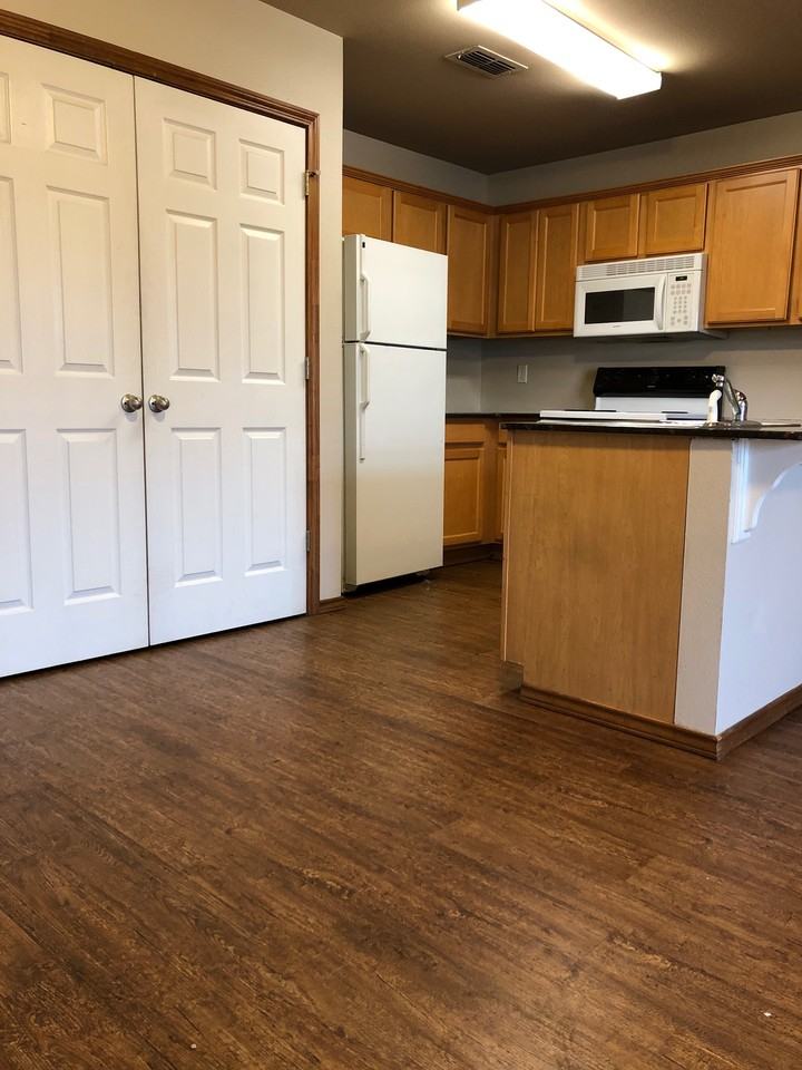 102 S East St #102SEAST - Photo 2 of 19