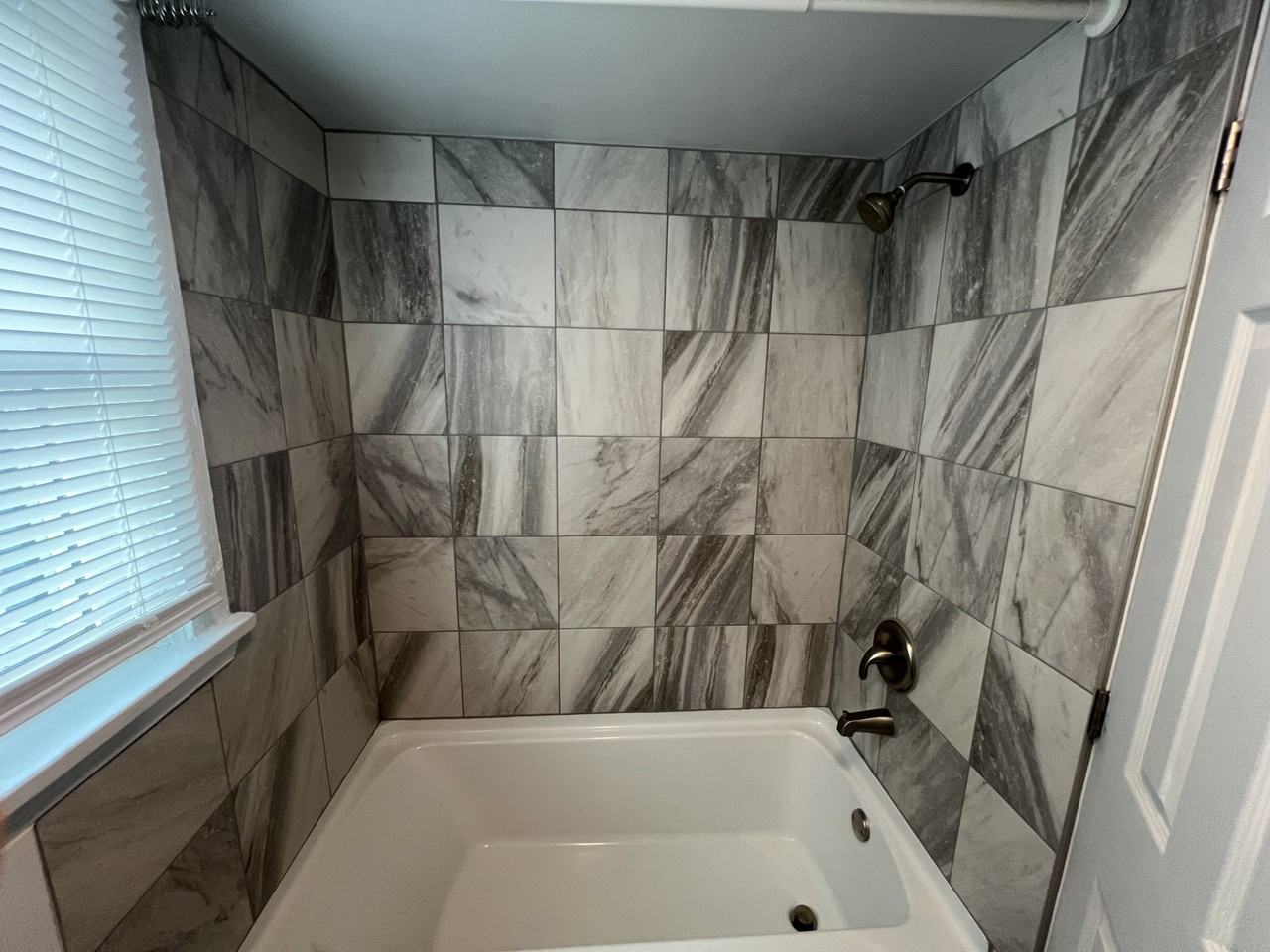 22 W Lockwood St #24 - Photo 5 of 9