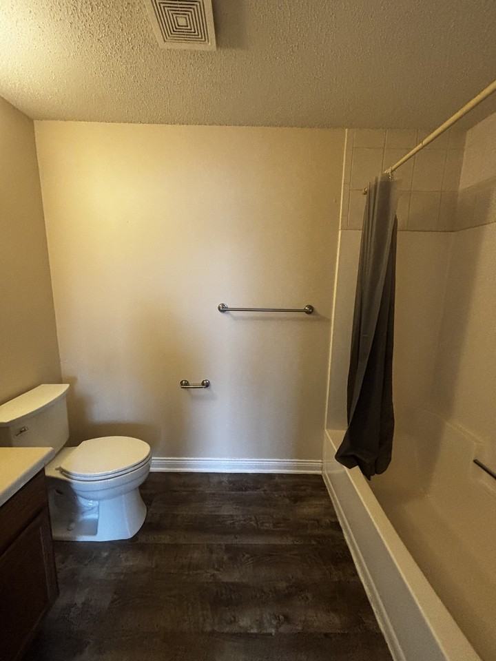 542 Pewaukee Rd #A - Photo 7 of 8