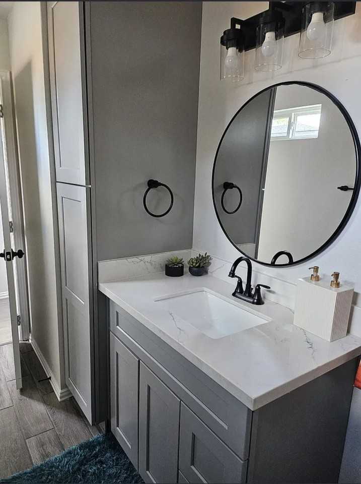 2207 Anderson St - Photo 7 of 9