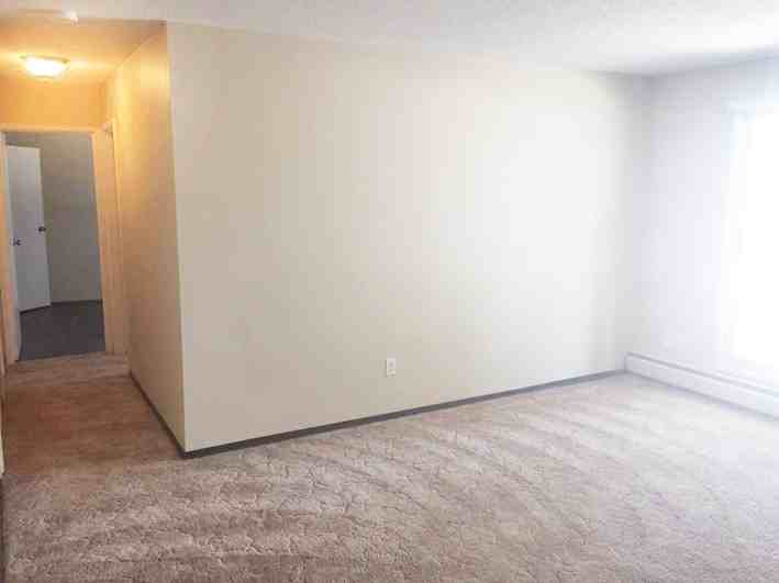 Robinson Mews - Photo 5 of 8