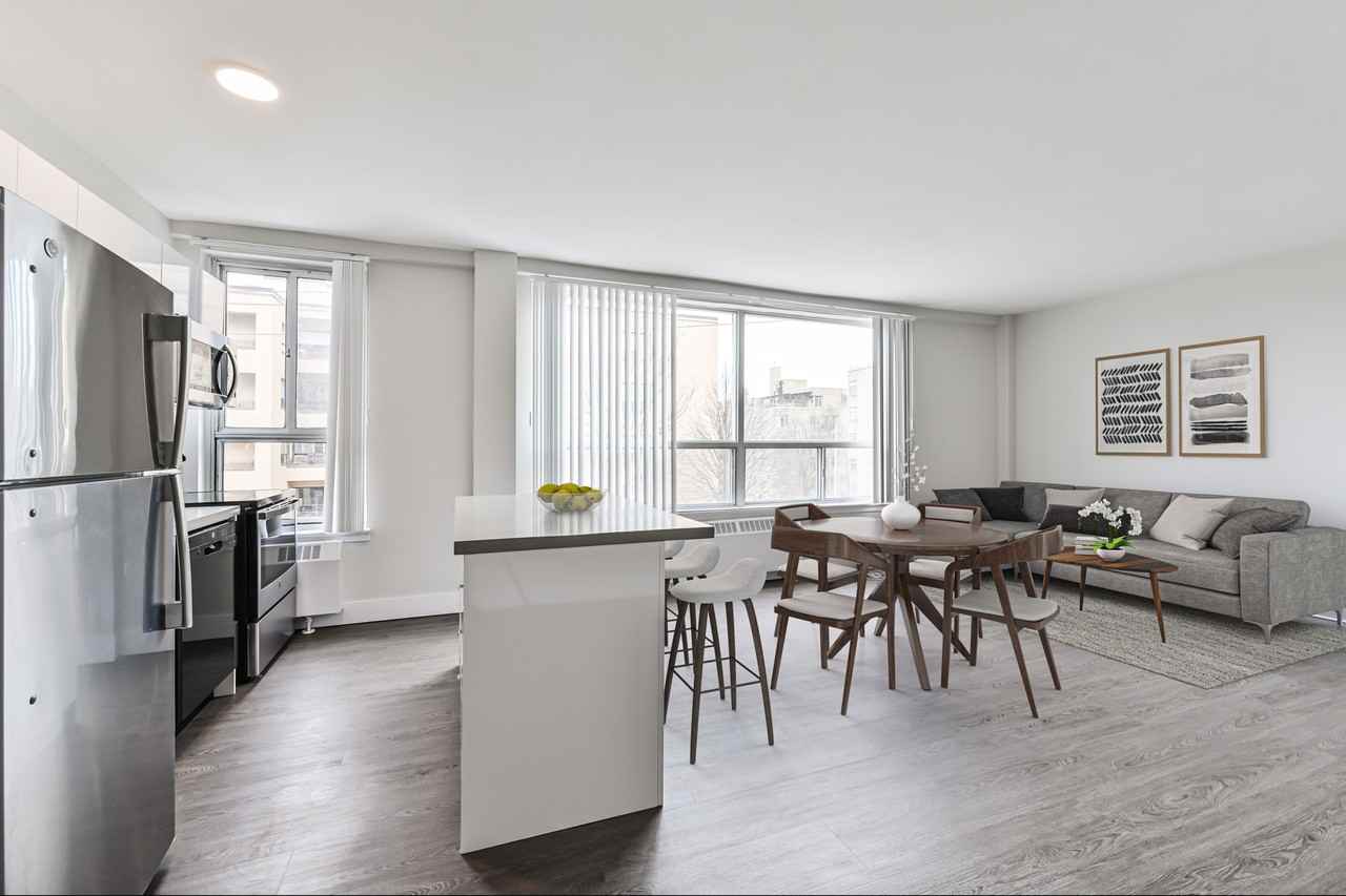 Forest Hill - Photo 5 of 17