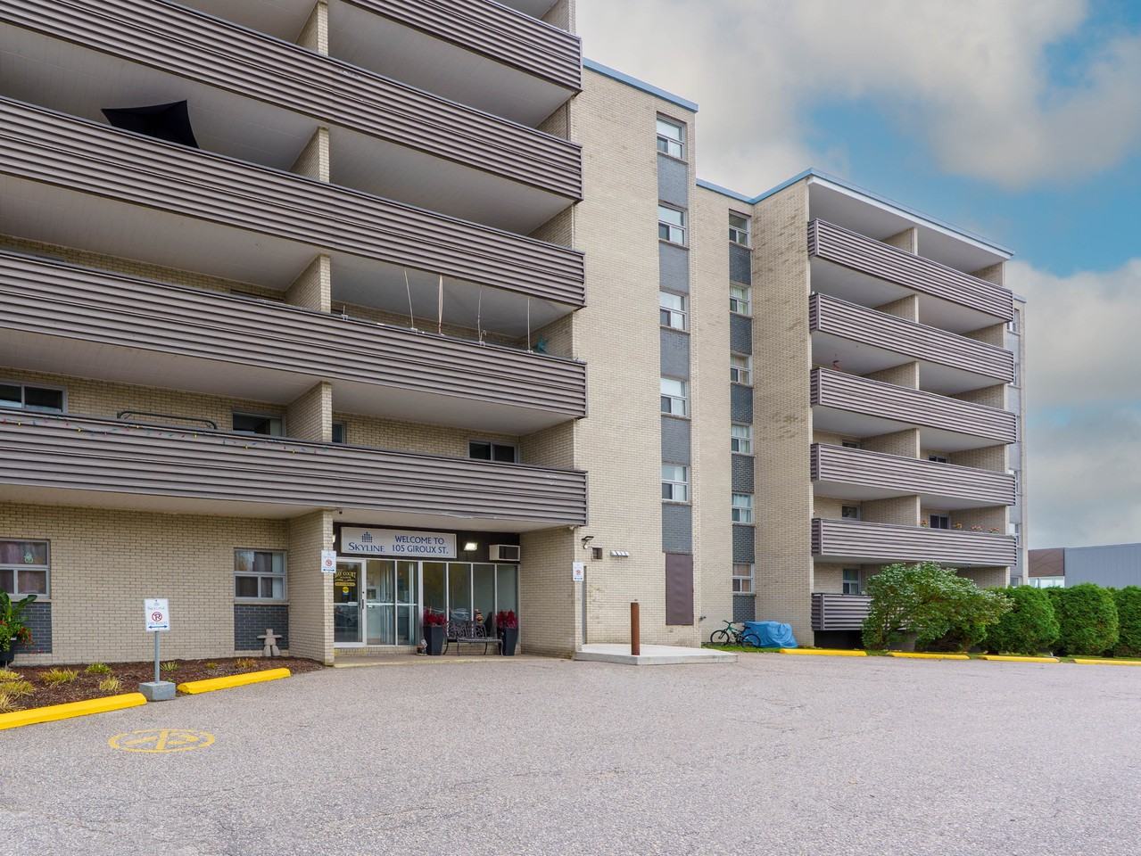 Bay Court Apartments - Photo 3 of 25