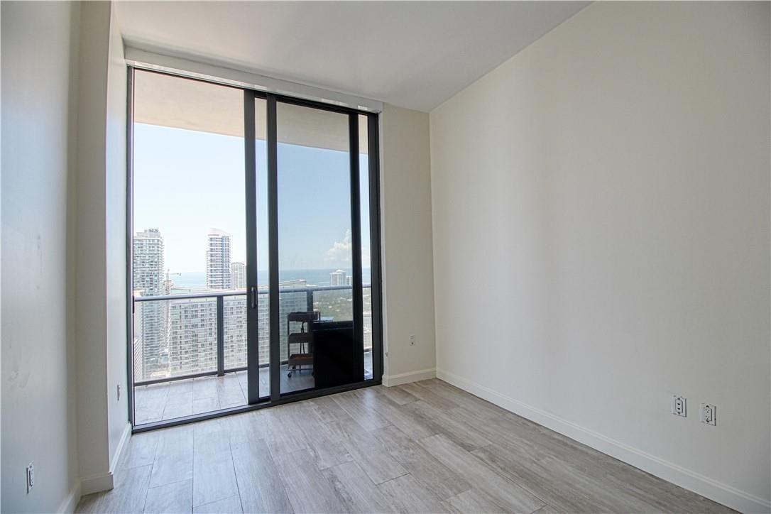 SW 10th St & S Miami Ave - Photo 6 of 26