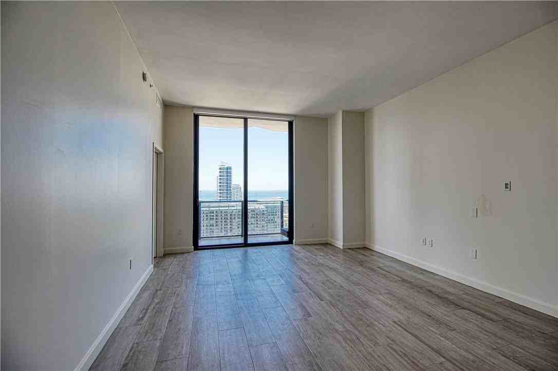 SW 10th St & S Miami Ave - Photo 3 of 26