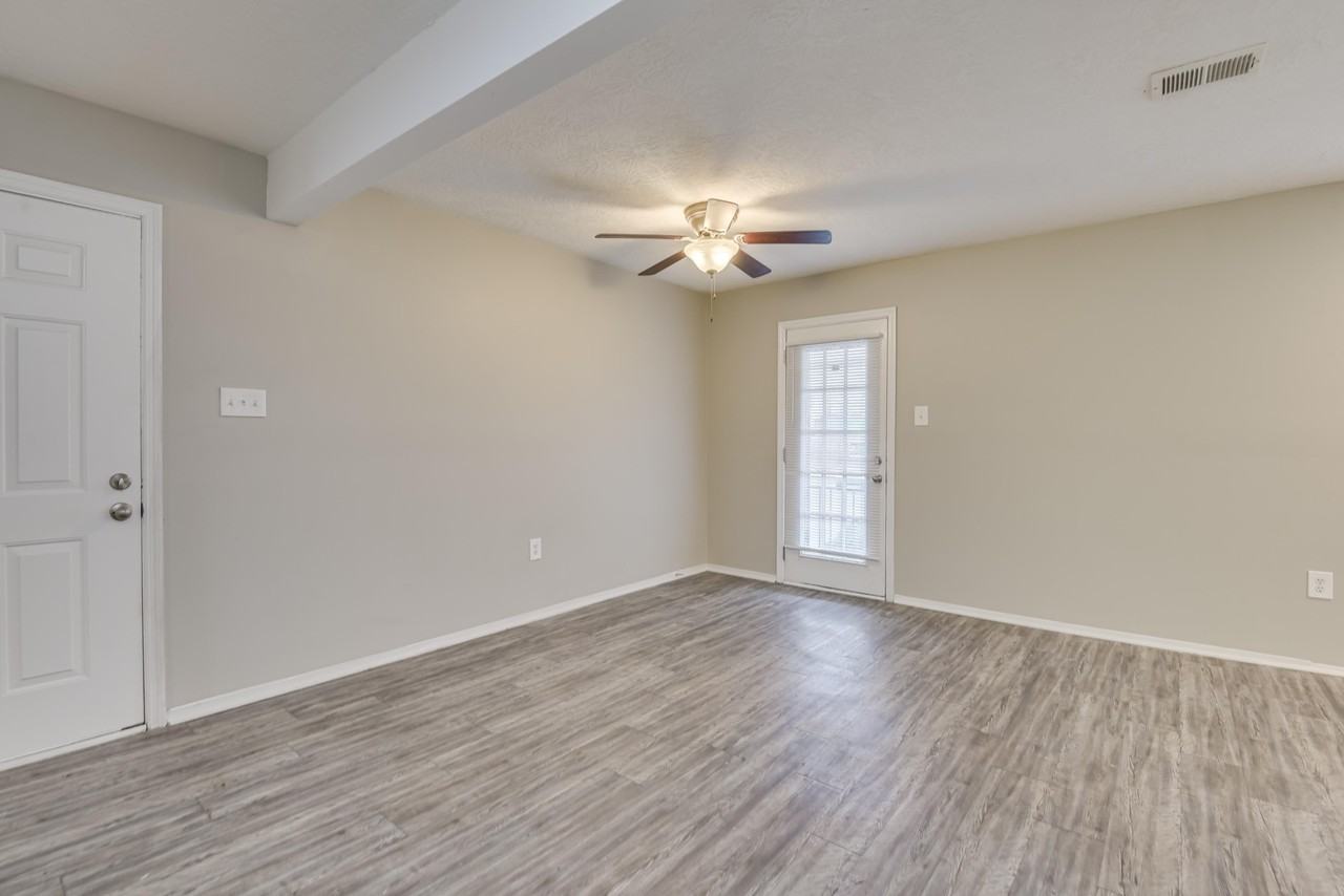 2573 Tobacco Rd #2573C - Photo 4 of 22