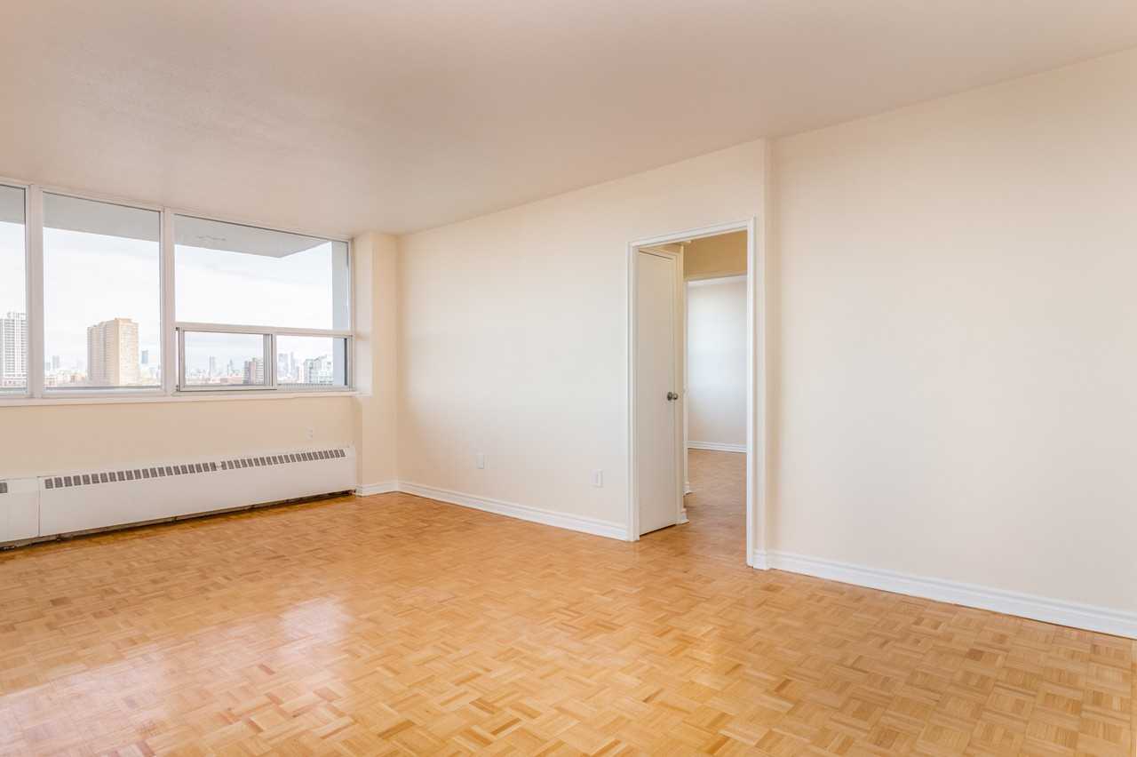 45 Oakmount Rd - Photo 5 of 35