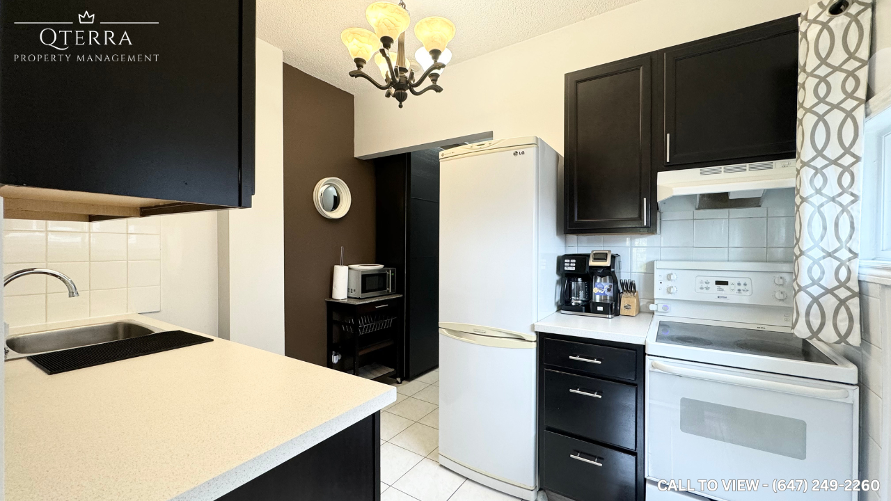 572 Barton St E - Photo 4 of 26