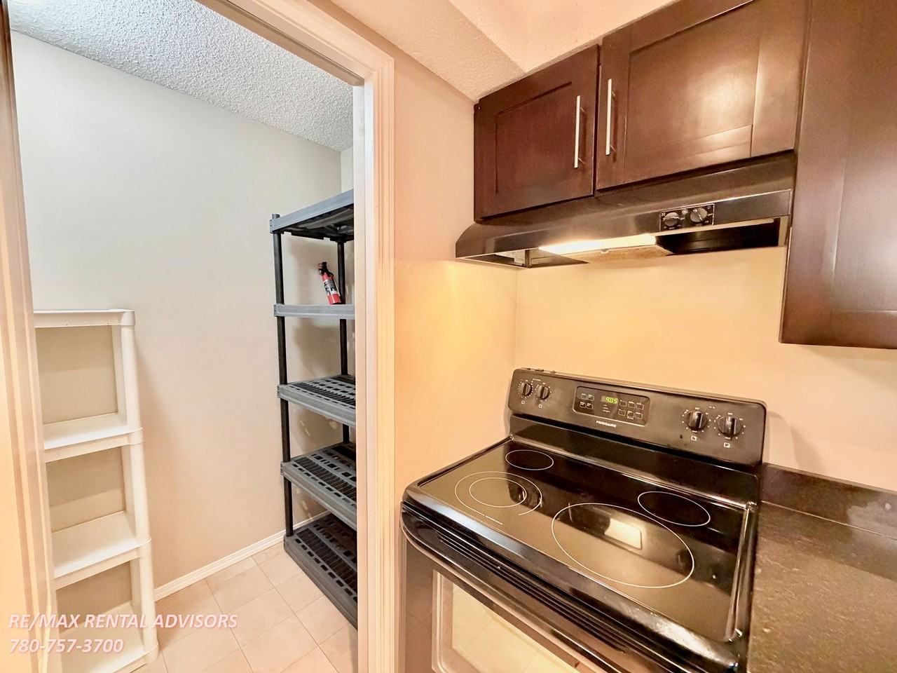 11804 22 Ave Sw - Photo 5 of 14