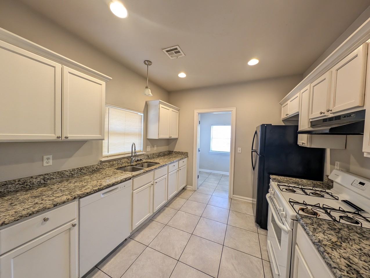 2235 E 10th St #1 - Photo 7 of 13