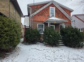 featured image of 429 S 6th St #1