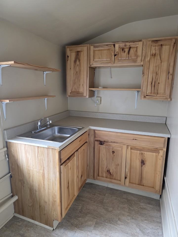 429 S 6th St #1 - Photo 2 of 12