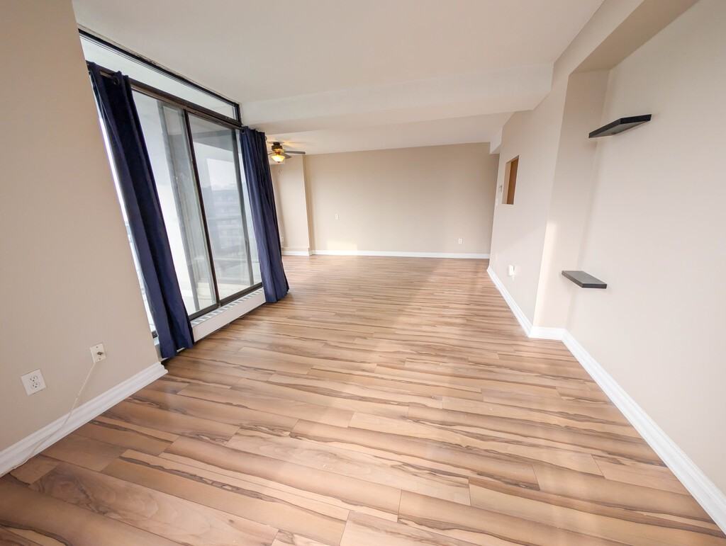 150 Charlton Ave E - Photo 3 of 40