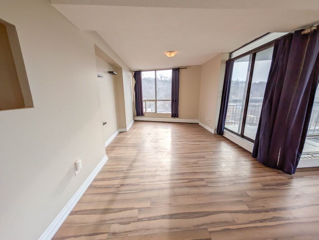 150 Charlton Ave E - Photo 4 of 40