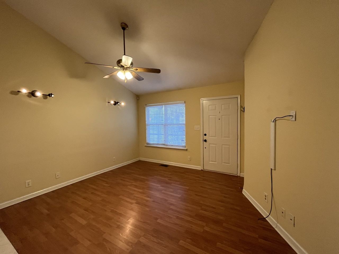 3904 Roscommon Way #1 - Photo 2 of 24