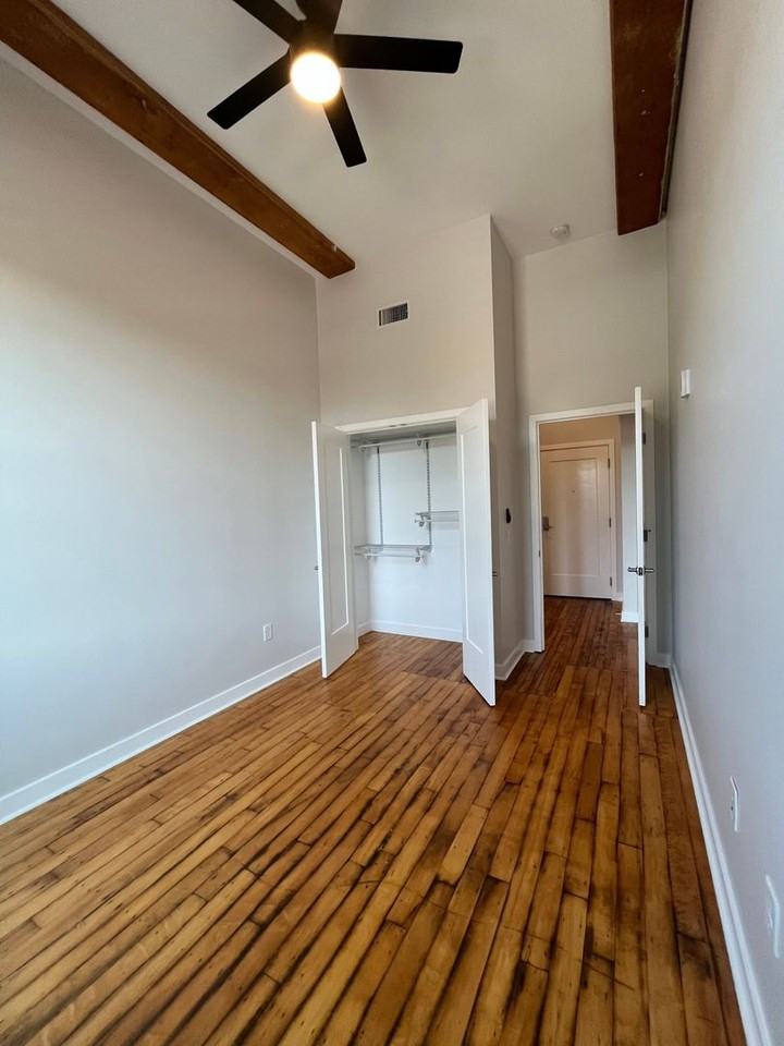 725 Branch Ave - Photo 5 of 18