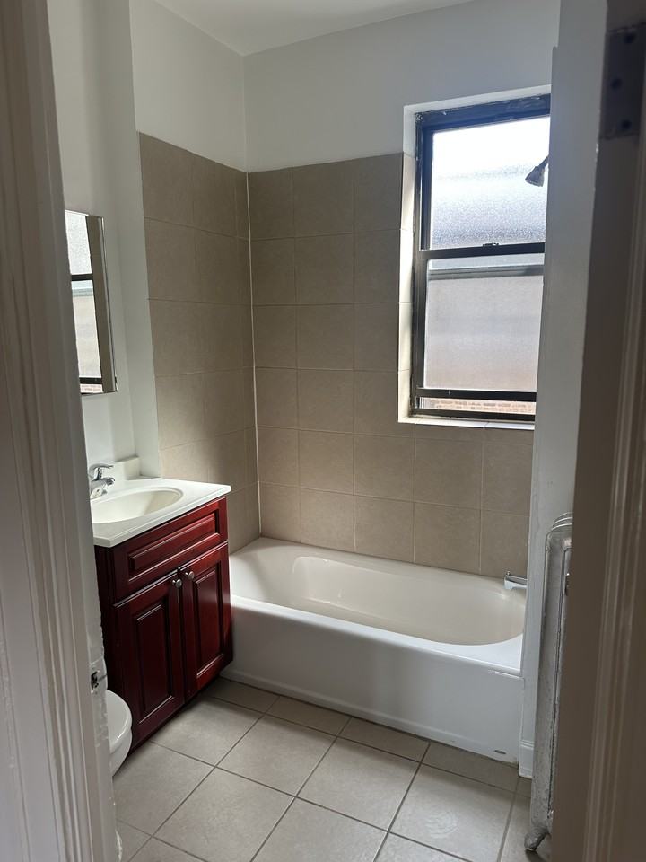 6861 S Crandon Ave #6861-1 - Photo 3 of 3