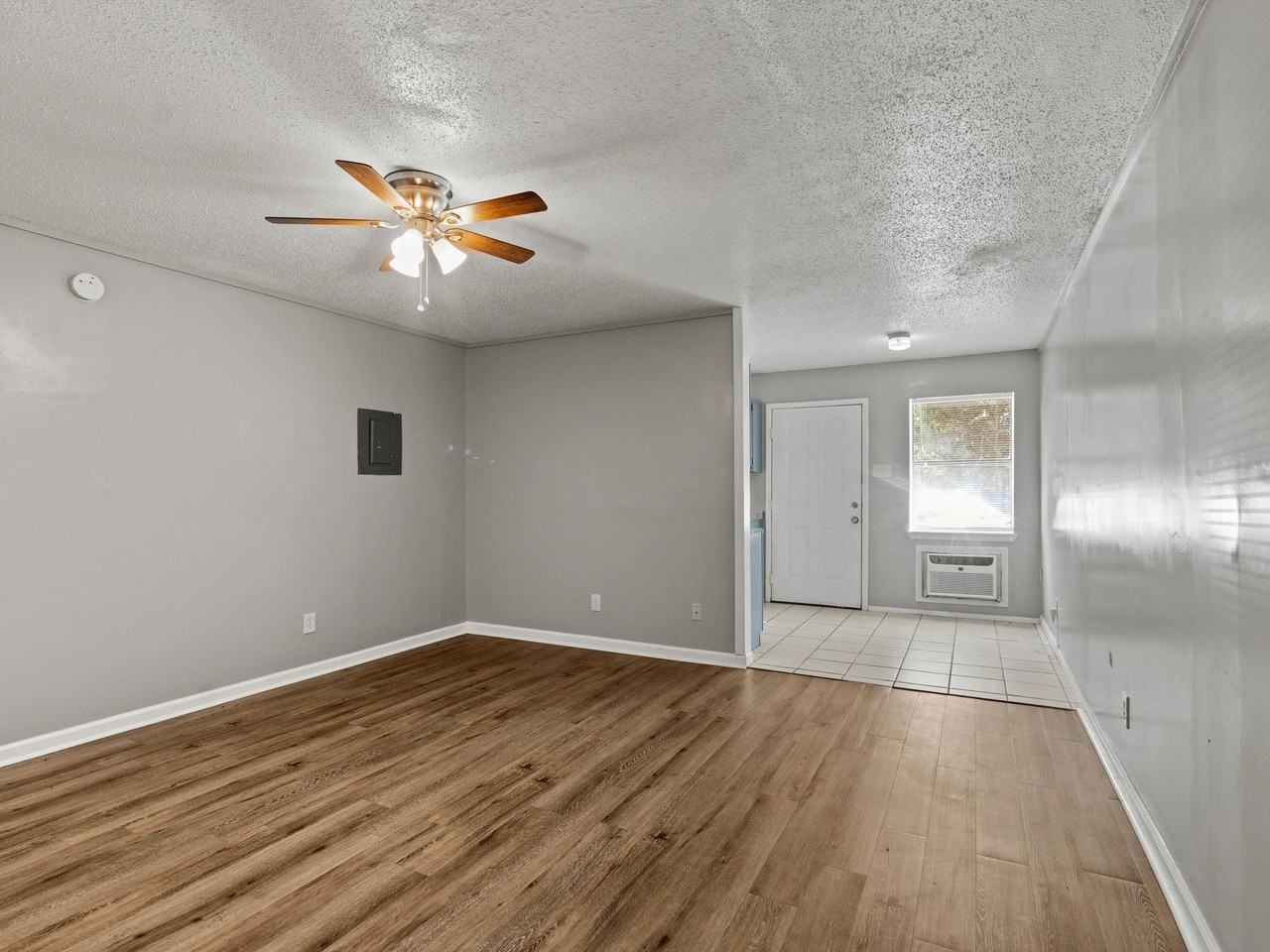 4200 Penny Street SW - Photo 6 of 12