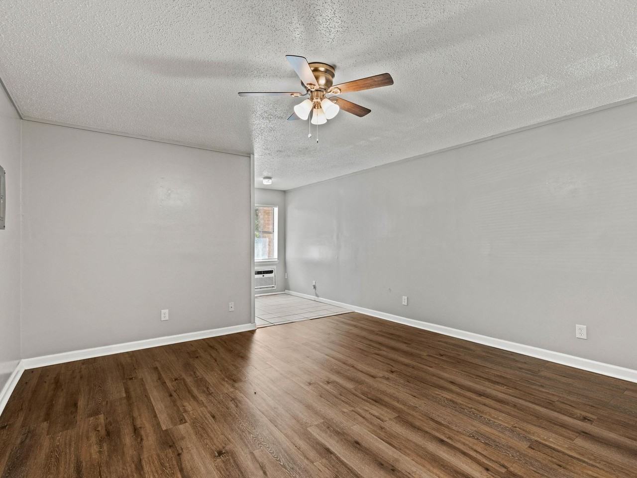 4200 Penny Street SW - Photo 7 of 12