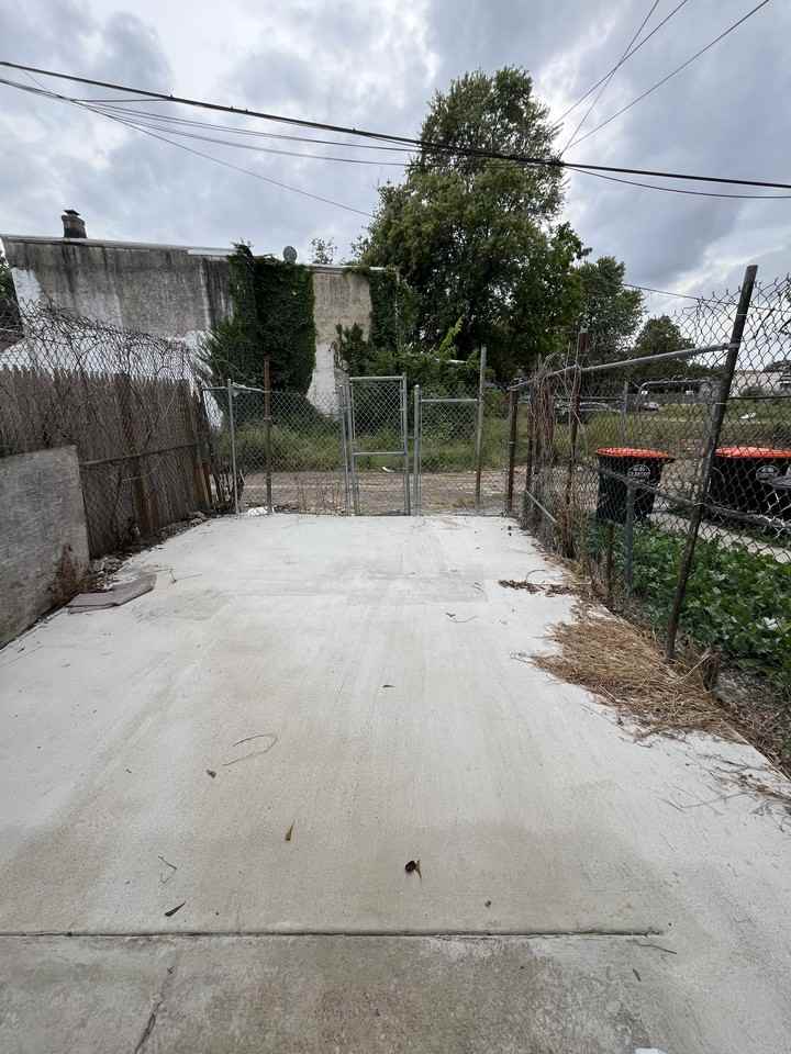 1006 Potter St #1 - Photo 7 of 14