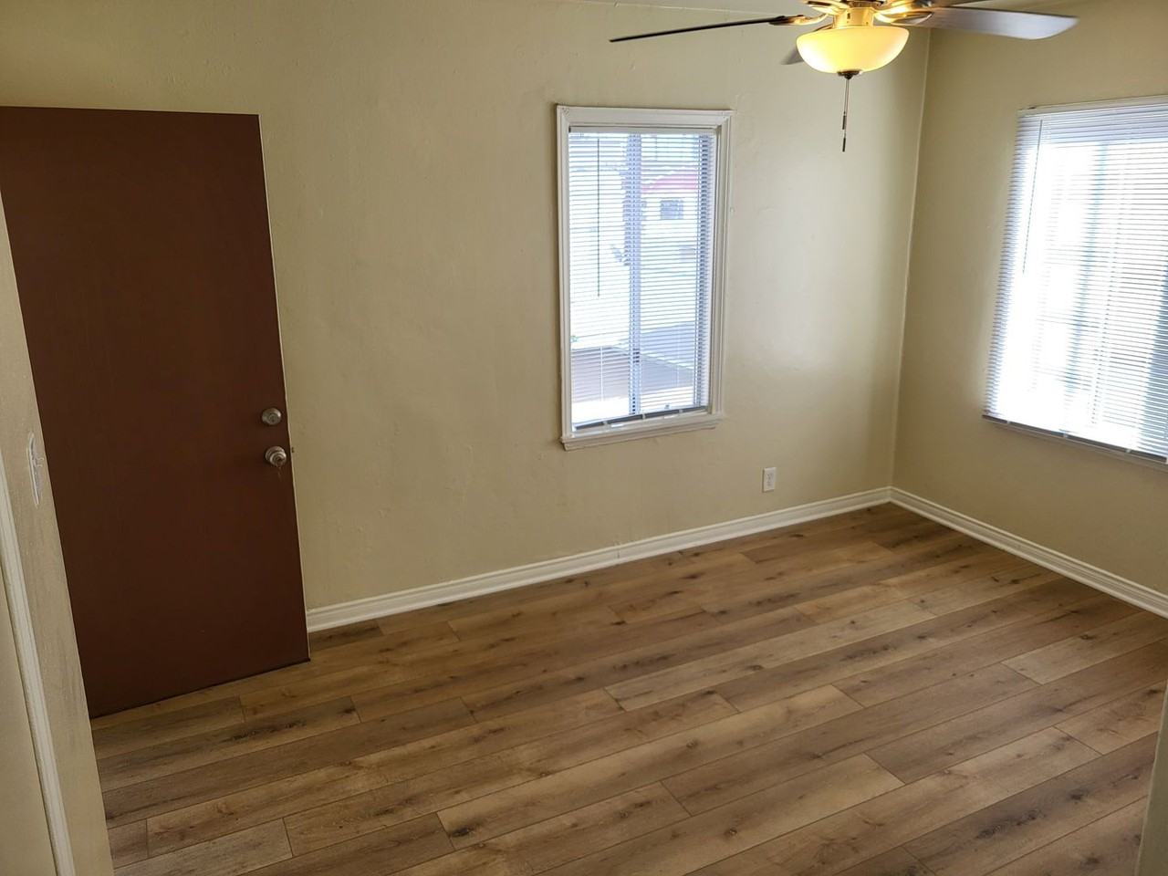 1536-38 Locust Ave - Photo 3 of 47