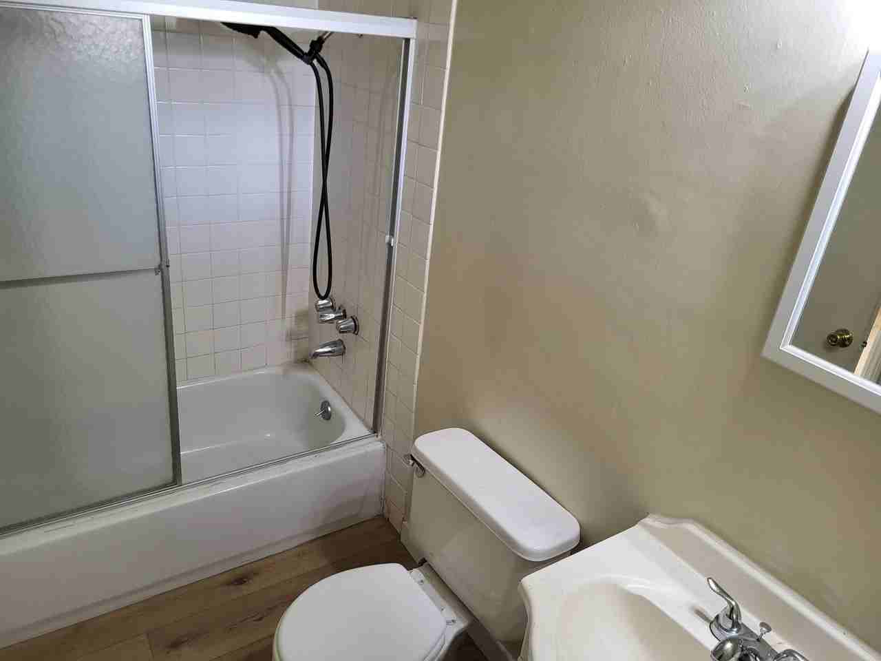 1536-38 Locust Ave - Photo 4 of 47