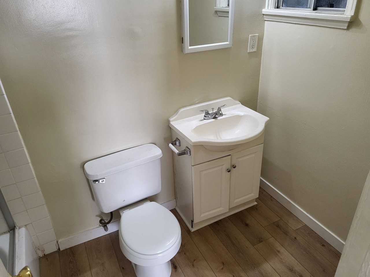 1536-38 Locust Ave - Photo 5 of 47