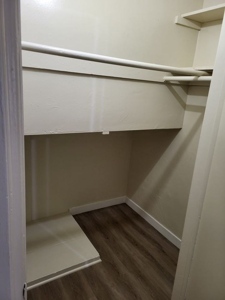 1536-38 Locust Ave - Photo 7 of 47