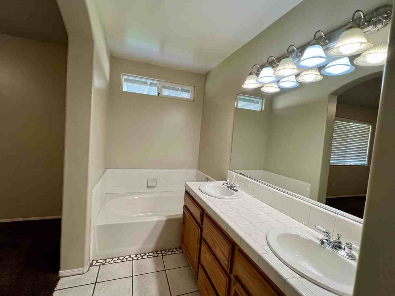 12012 Jenlee Ave #1 - Photo 5 of 12