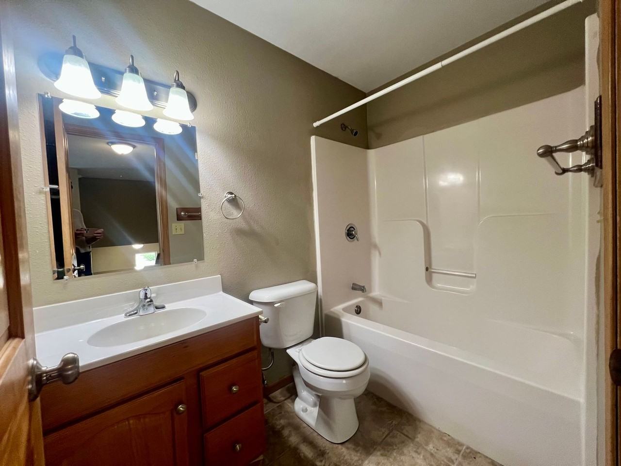 202 James - Photo 4 of 12