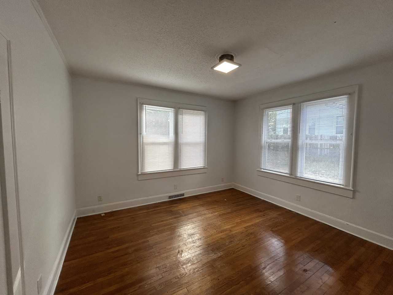 445 E Eufaula St #1 - Photo 3 of 19