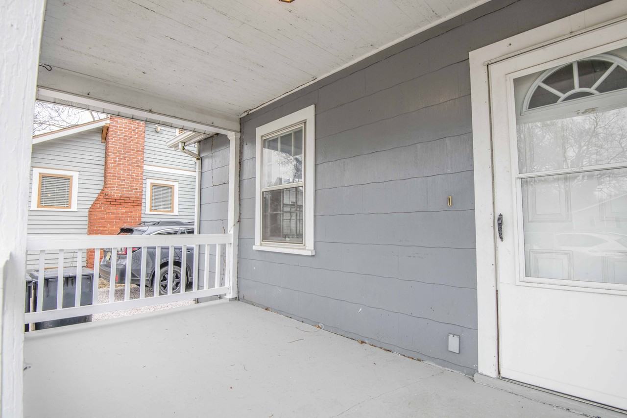 2440 Woodbine Ave #1 - Photo 3 of 28