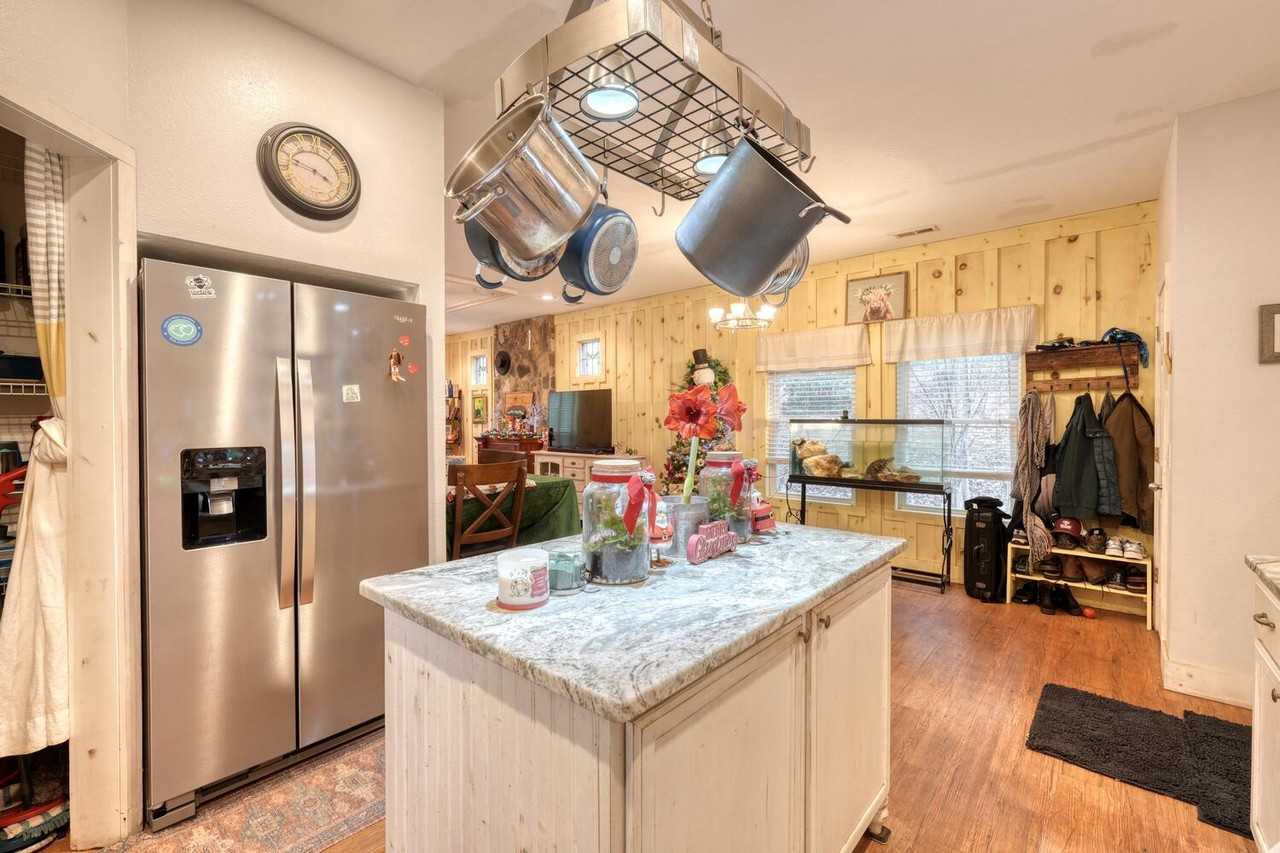 88 Steelaway Ln #1 - Photo 7 of 34