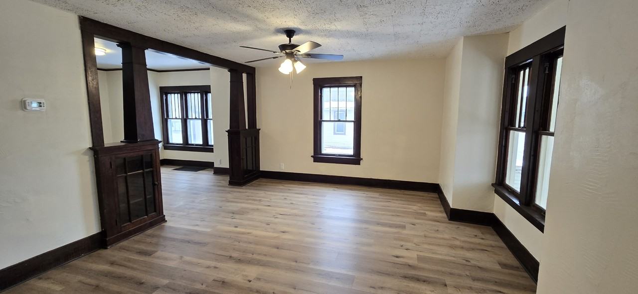 1519 22nd St #1 - Photo 3 of 17