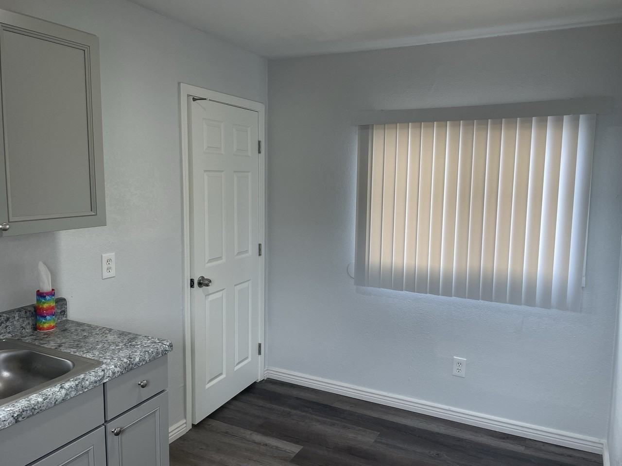 737 S 2nd St #2 - Photo 3 of 10