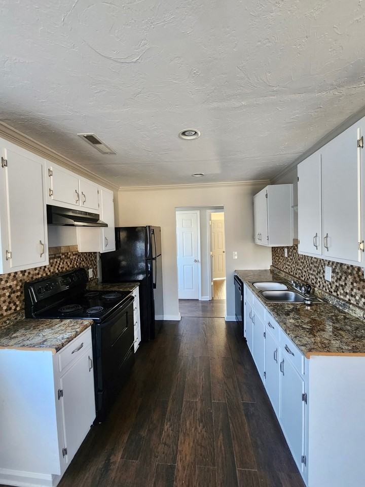 1321 Woodward Rd #1 - Photo 3 of 21