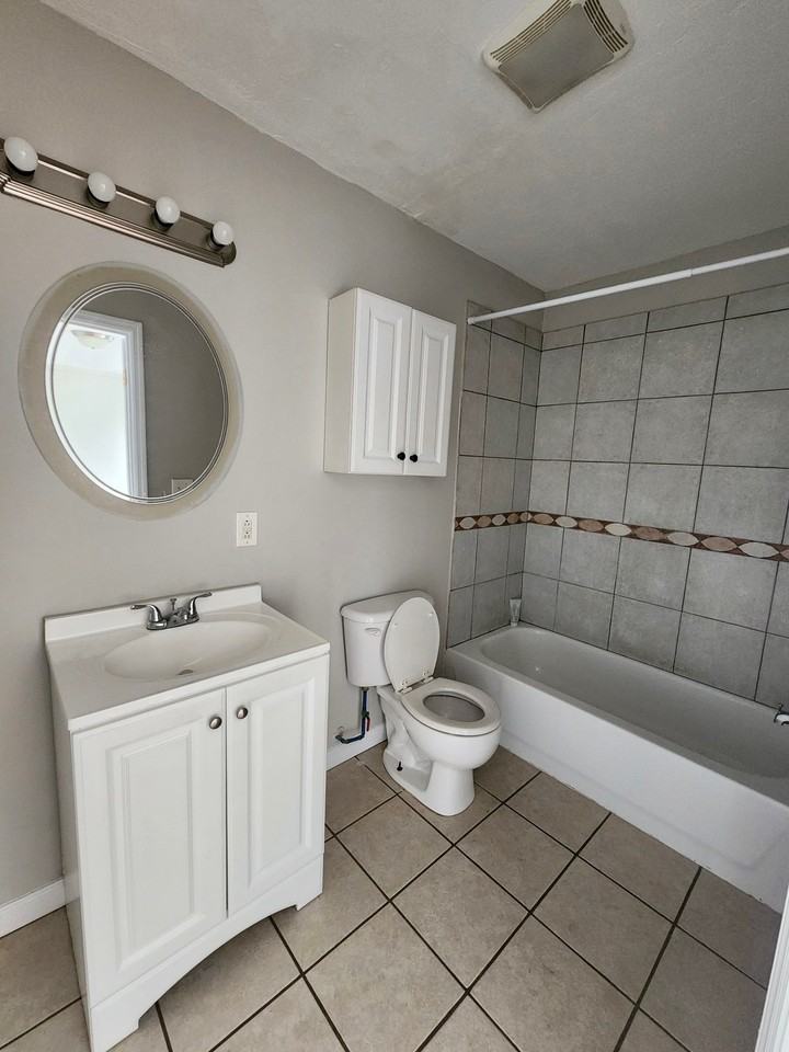 1321 Woodward Rd #1 - Photo 6 of 21